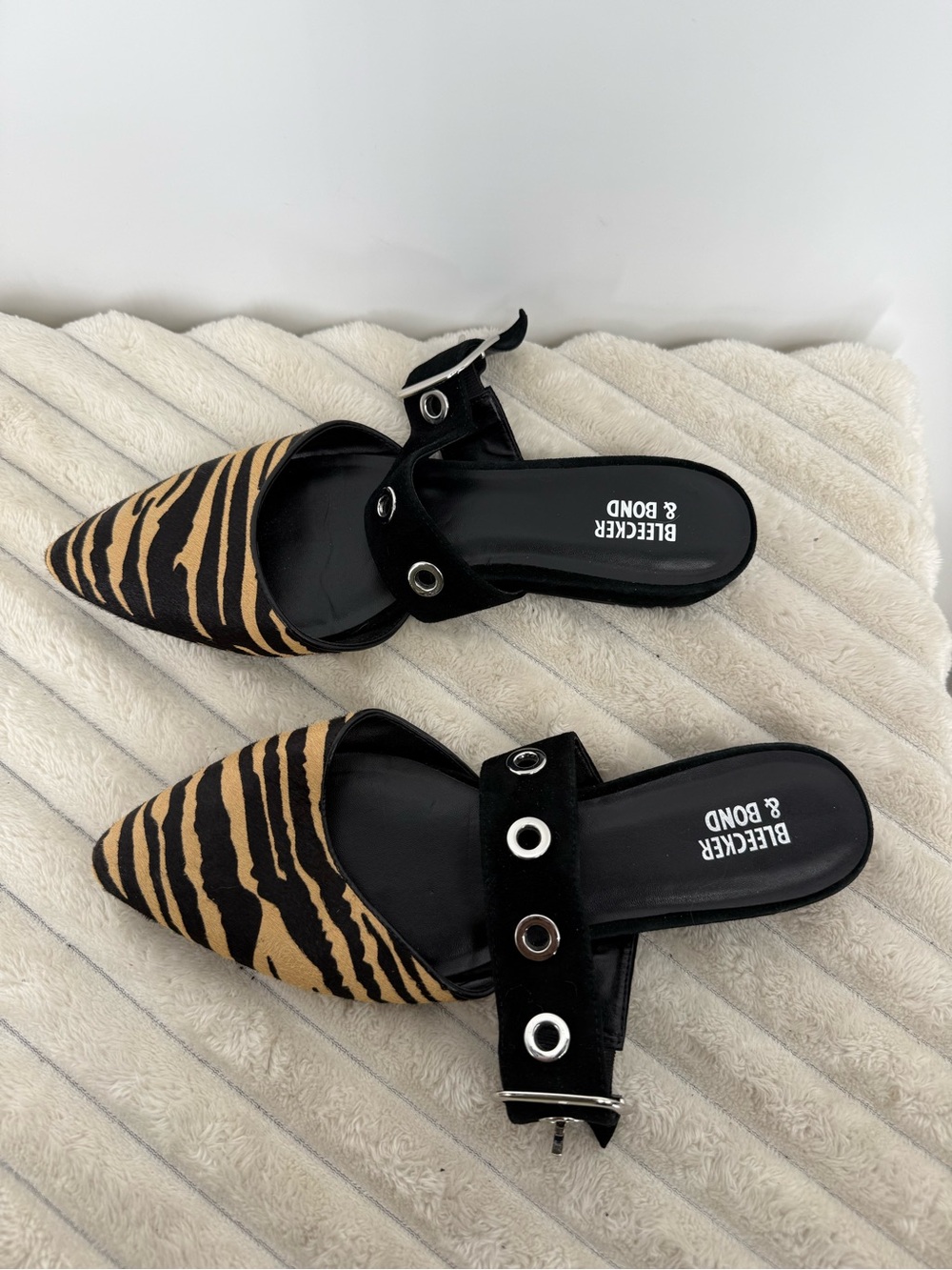 Bleecker & Bond Zebra-Print Pointed Mule in Tan and Black size 9